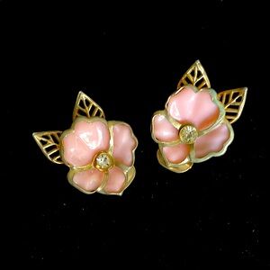 Vintage Pink Flower Clip On Earrings
